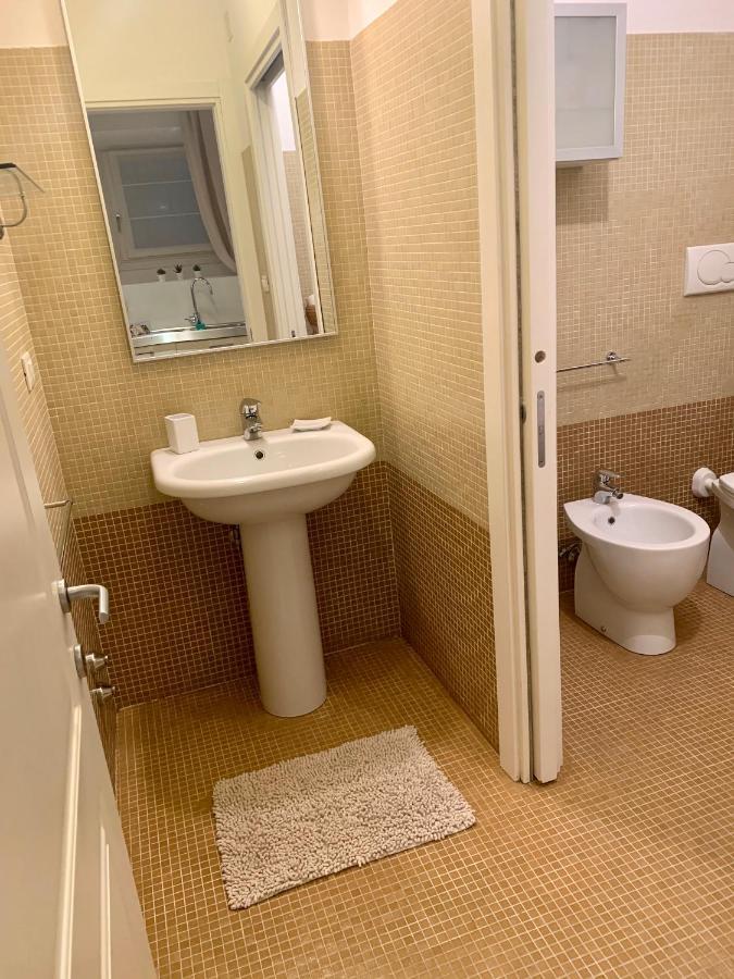 Casa Vacanze Ospitale2 Trieste Esterno foto